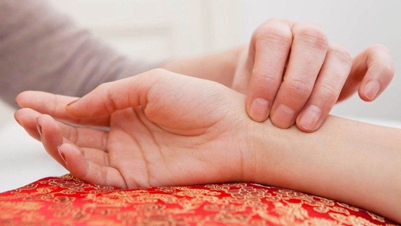 आयुर्वेदिक निदान — नाड़ी परीक्षण